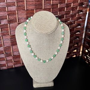 Vintage Jadeite cultured pearls necklace